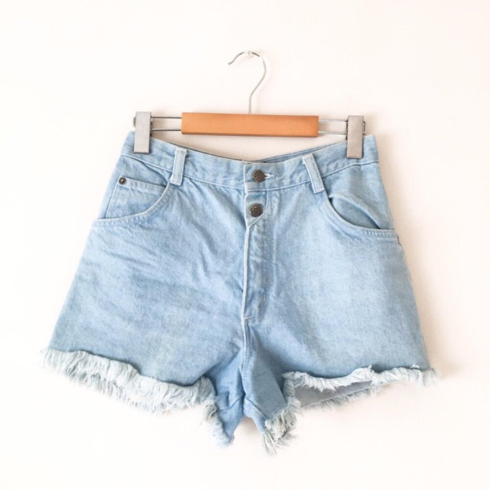 Vintage Bonjour High Waisted Light Wash Denim Shorts